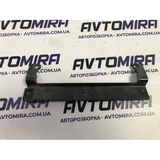 Кронштейн блока управления двигателем VW Passat B6 2005-2010 6Q0907269B
